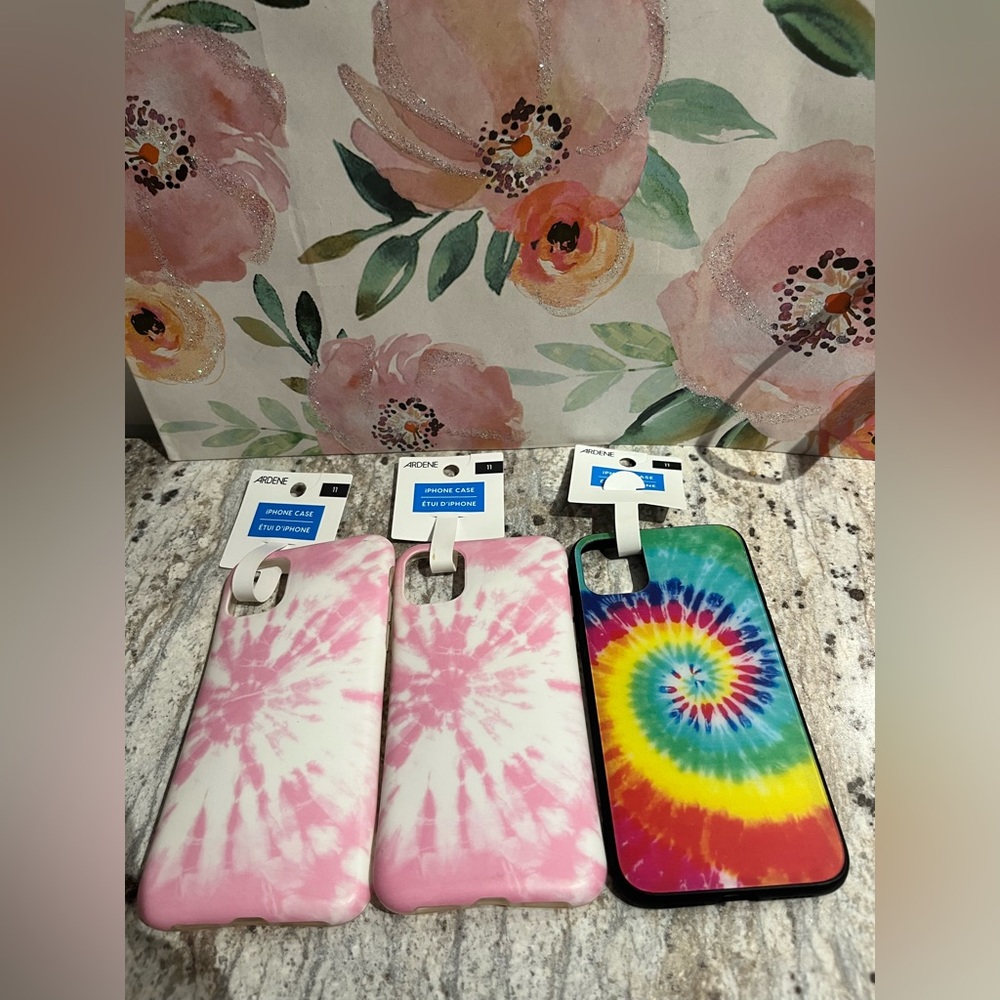 3 cases for Iphone 11 💖 - Picture 2 of 2